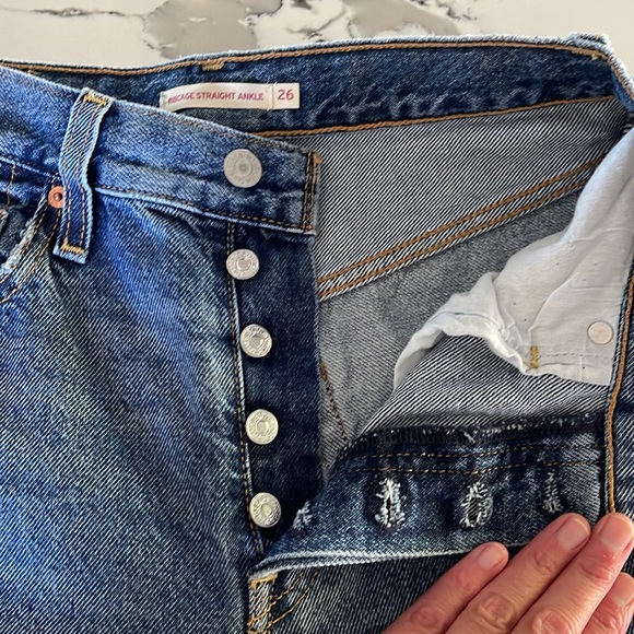 LEVIS RIBCAGE STRAIGHT ANKLE,SUPER HIGH RISE 👖 JEANS .‼️‼️ - Picture 9 of 13